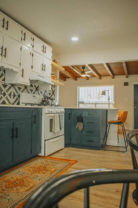 アルバカーキ Casa Charleston-3Br-2Bath-Hot Tub-Pet Friendly-No Pet Fees!ヴィラ エクステリア 写真